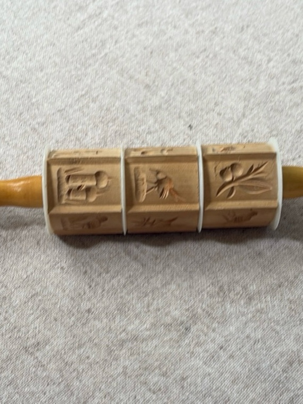 VTG Wooden Rolling Dough Pin 5 Sided 15 Designs Embossing Cookies Cutters 13.5”